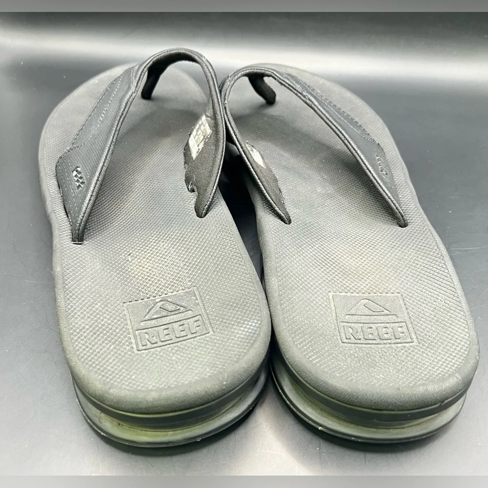 Reef- Black Flip Flops, Men’s Size:14, Bottle‎ opener bottom